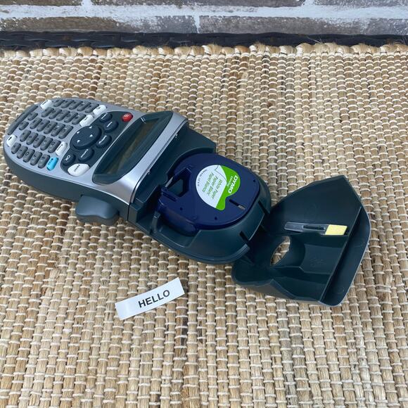 DYMO LetraTag Label Maker Portable Battery Operated Thermal Print Many Options - Picture 5 of 6